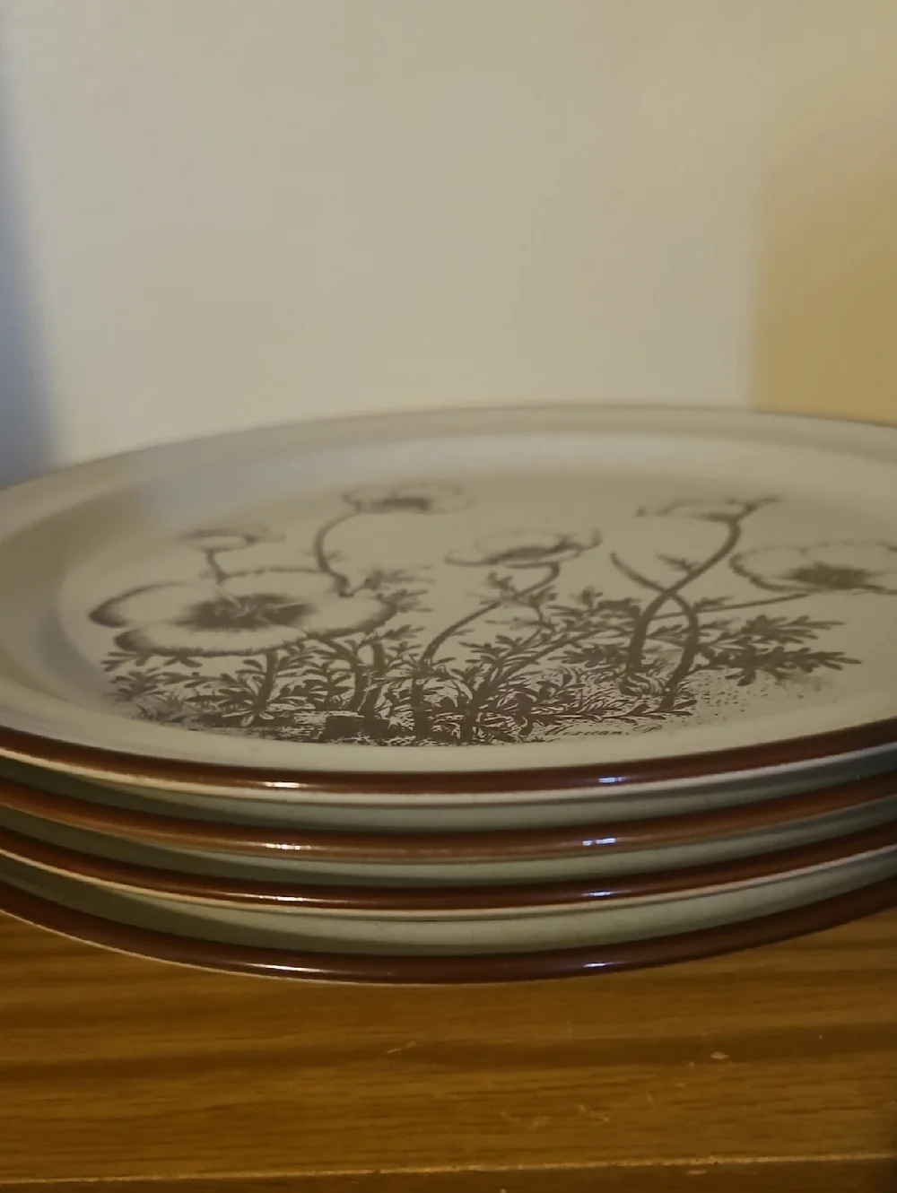 Noritake Stoneware Desert Flowers . 6 Desert Plates. 4 Dinner Plates. 10 Bowls